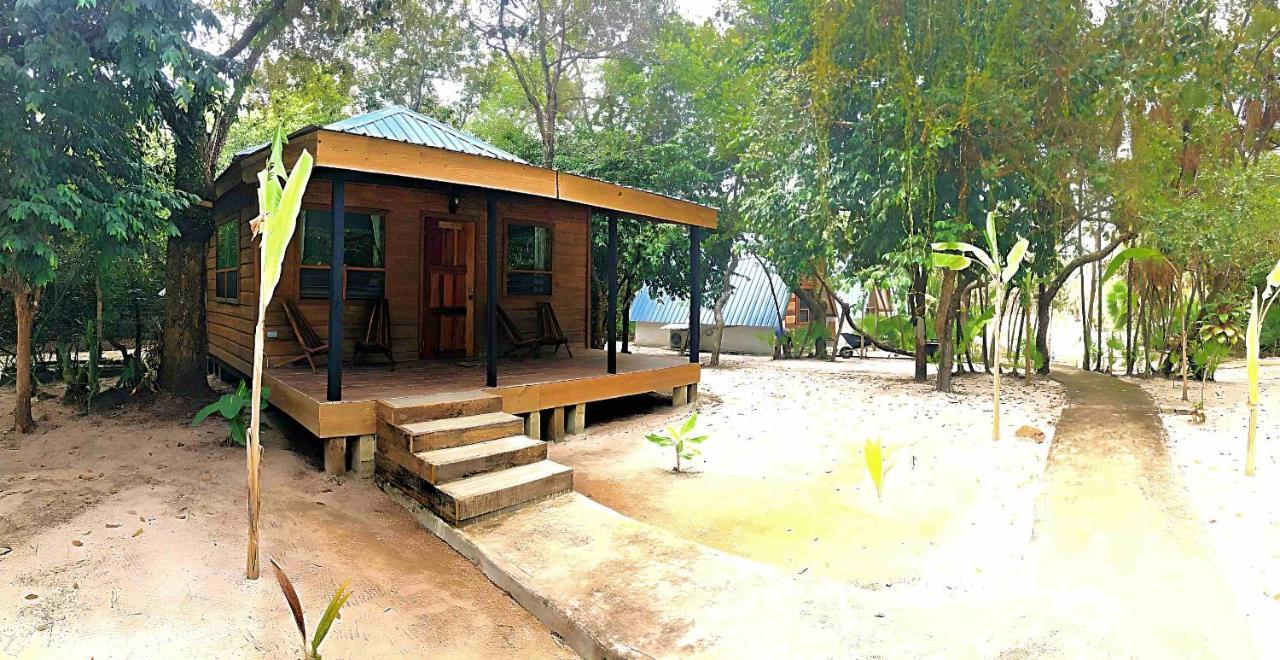 Kin Resort Lodge Maya Beach 외부 사진