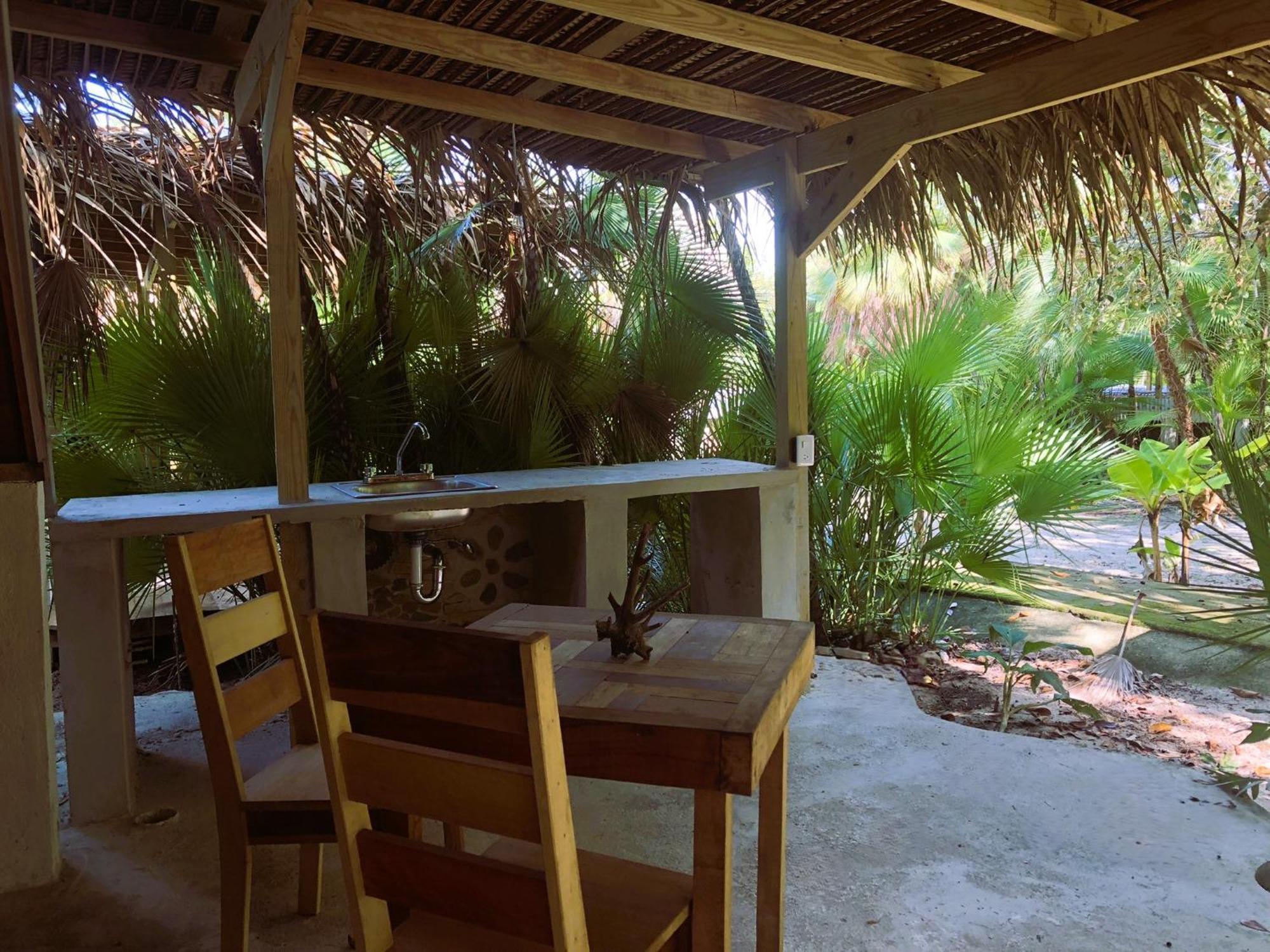 Kin Resort Lodge Maya Beach 외부 사진