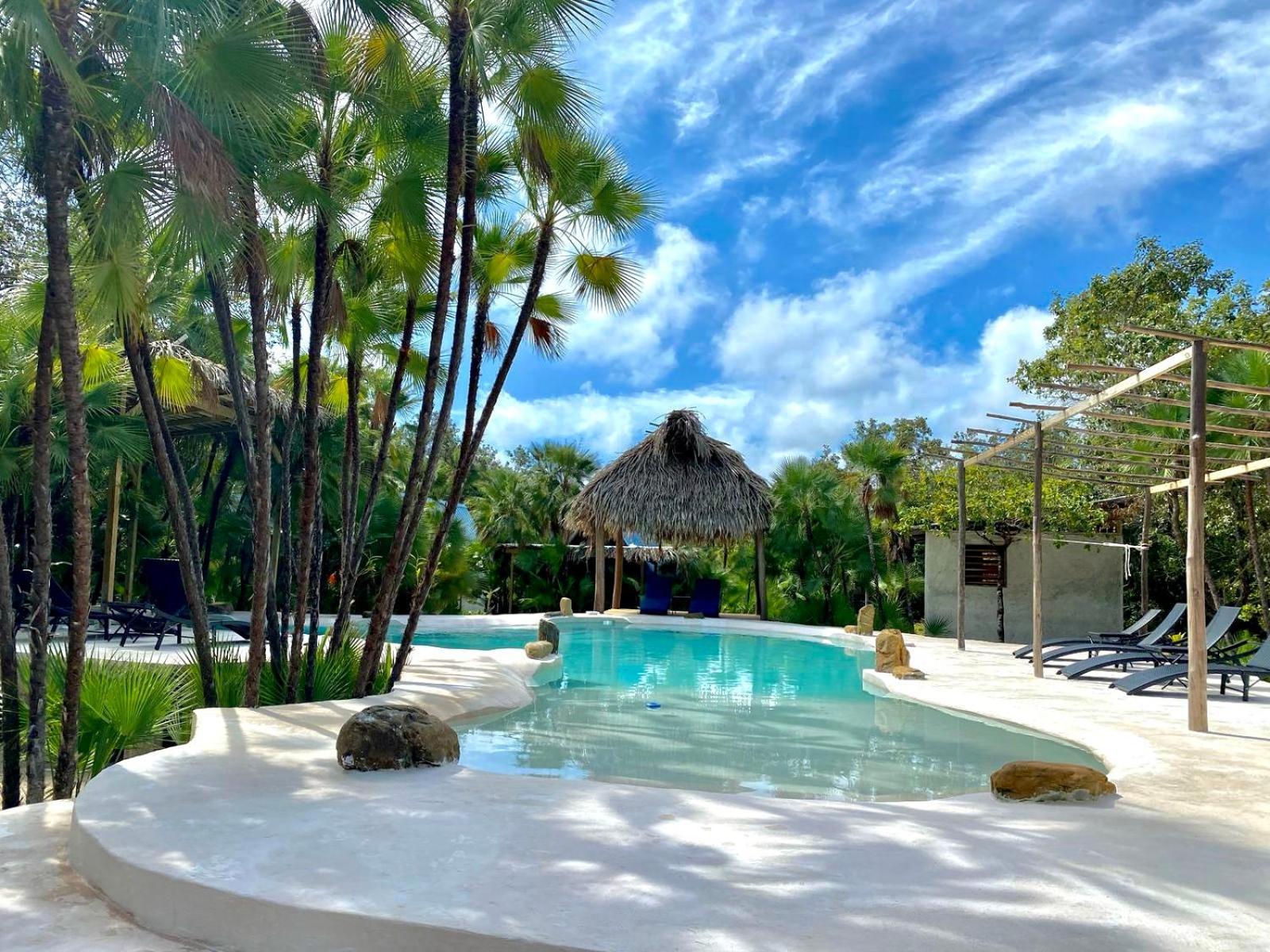 Kin Resort Lodge Maya Beach 외부 사진