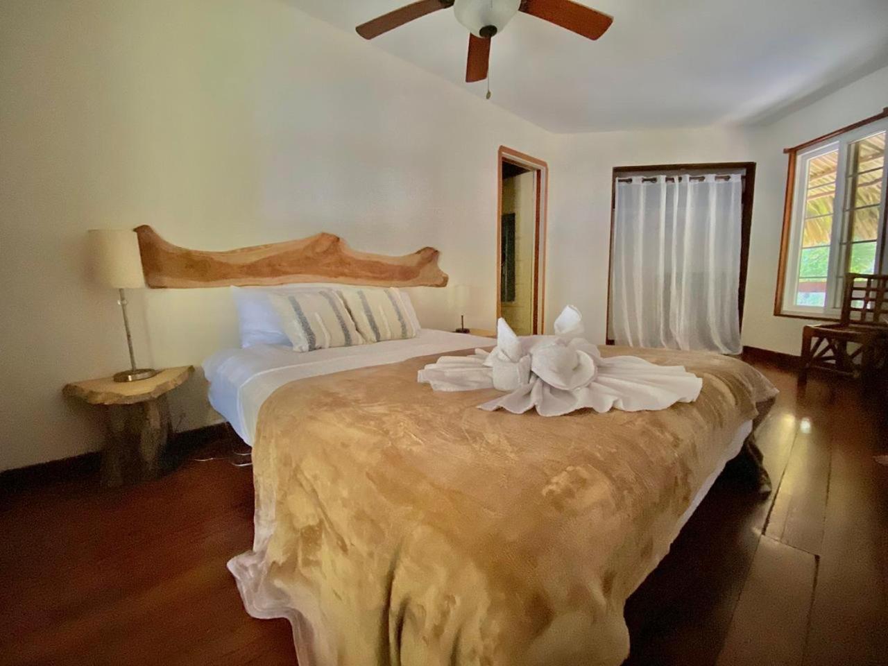 Kin Resort Lodge Maya Beach 외부 사진