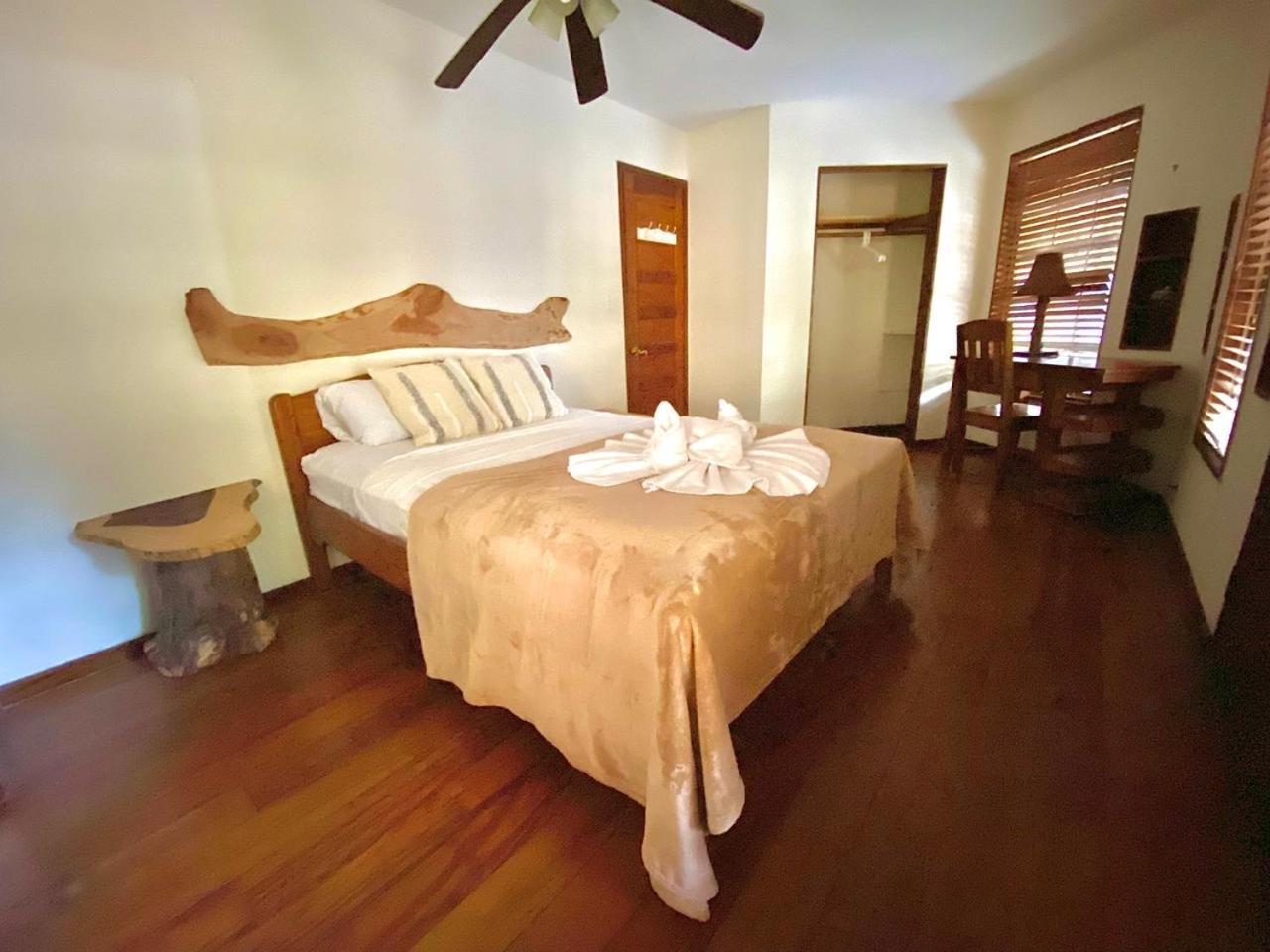 Kin Resort Lodge Maya Beach 외부 사진