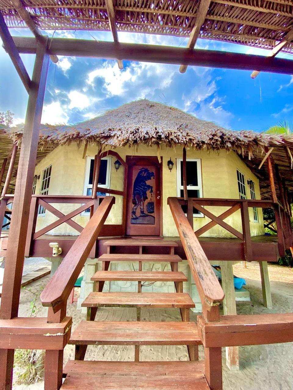 Kin Resort Lodge Maya Beach 외부 사진