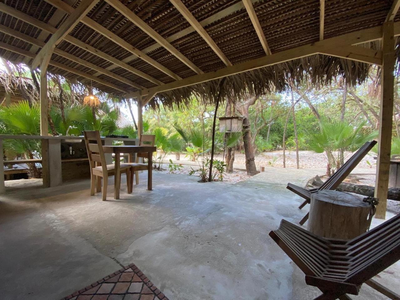 Kin Resort Lodge Maya Beach 외부 사진
